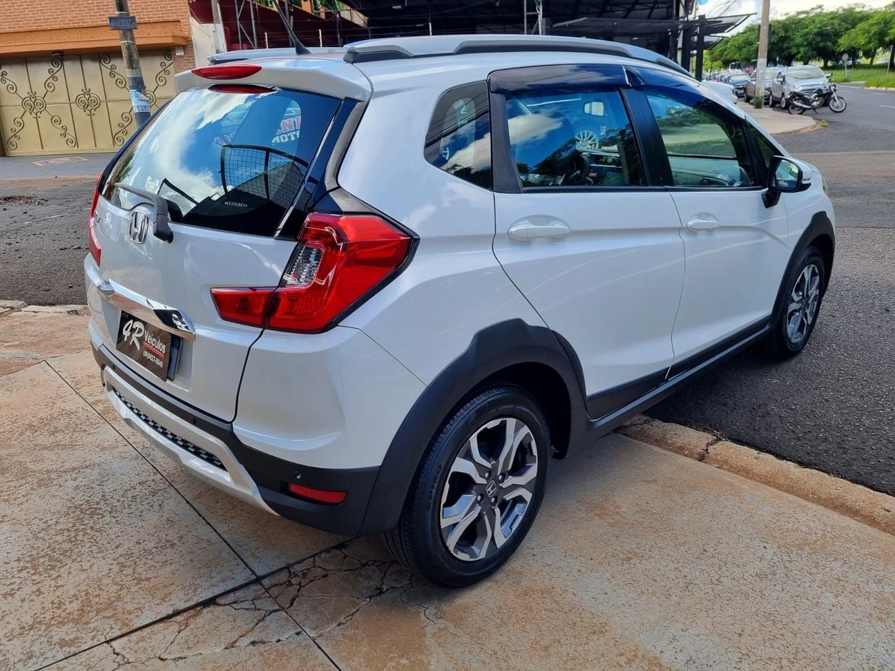 HONDA WR-V