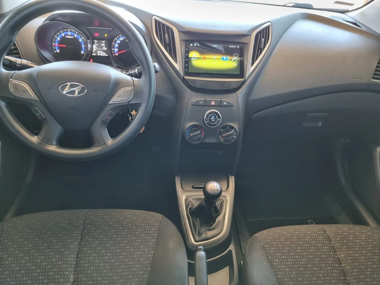HYUNDAI HB20