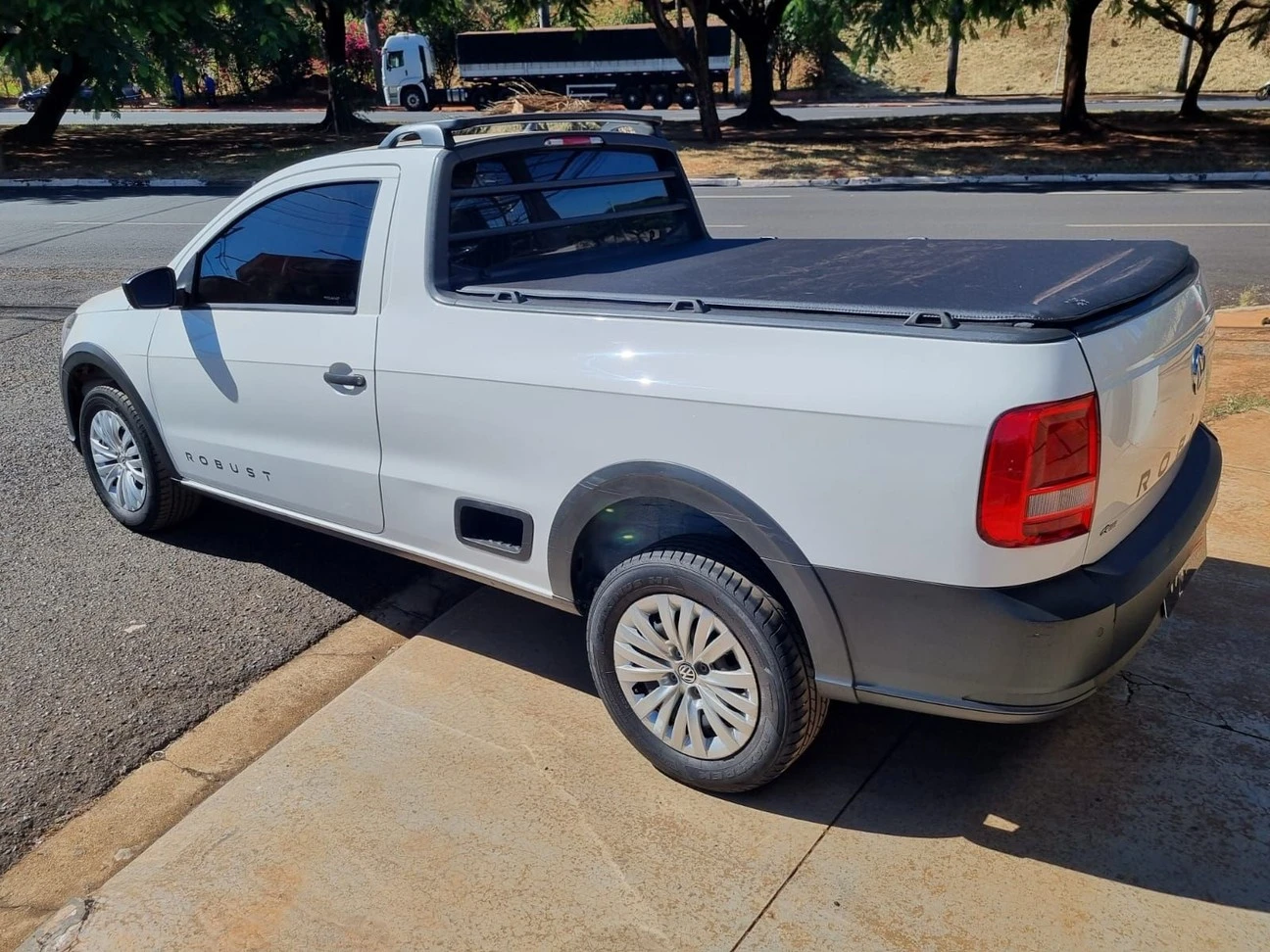 VOLKSWAGEN SAVEIRO