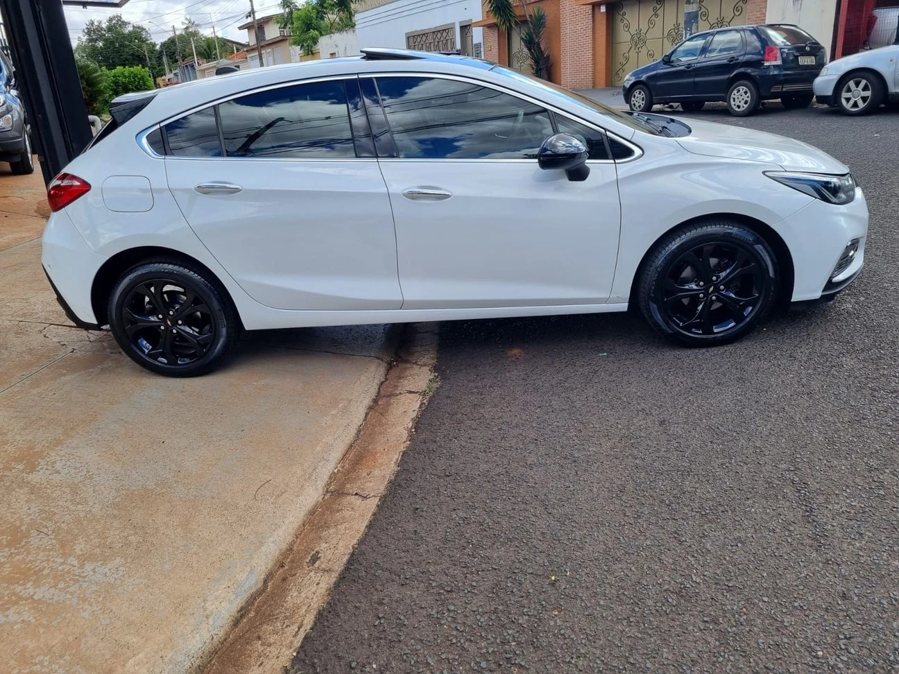 CHEVROLET CRUZE