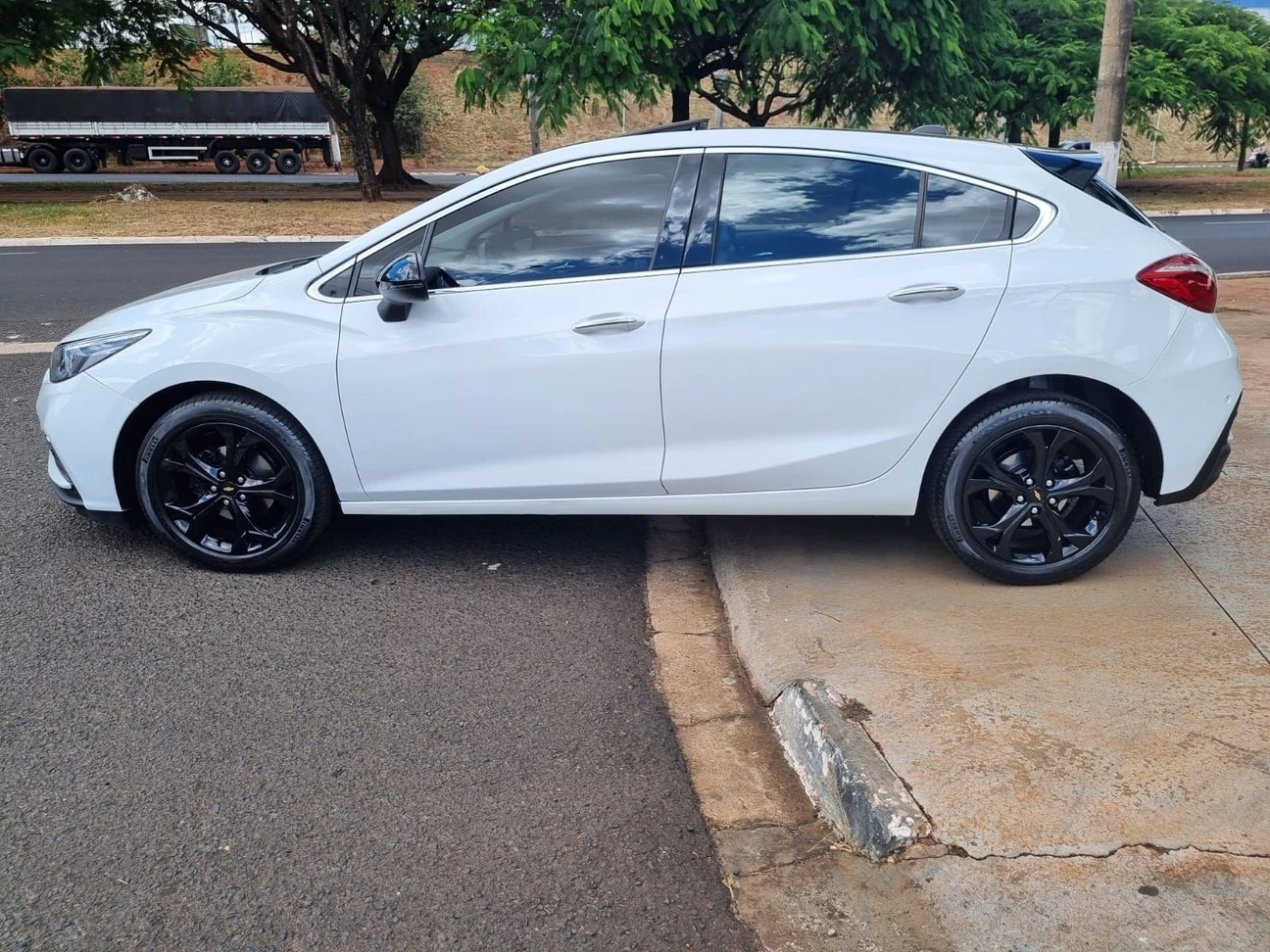 CHEVROLET CRUZE