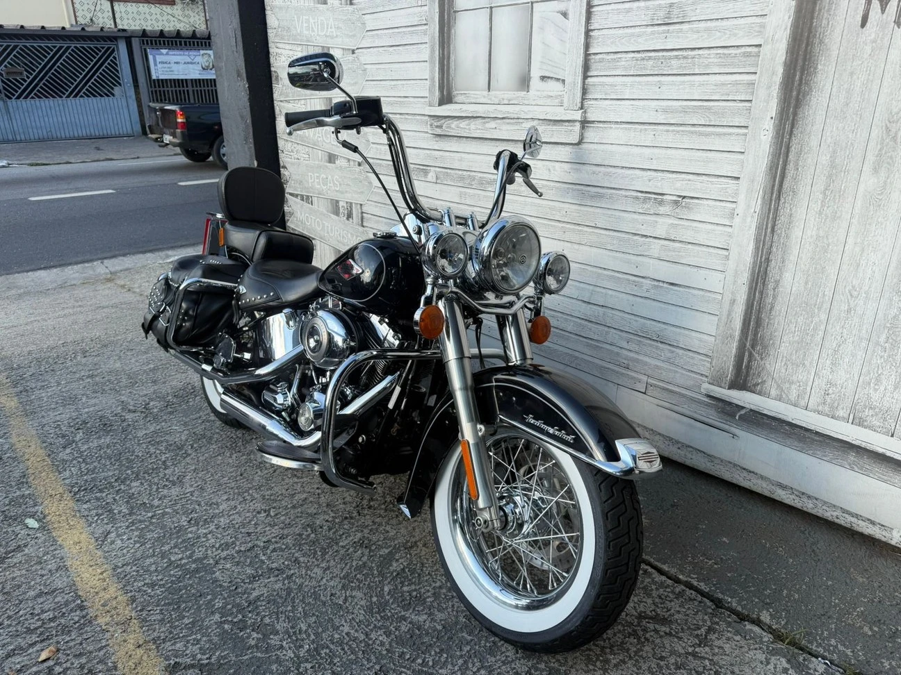 HARLEY-DAVIDSON HERITAGE SOFTAIL CLASSIC