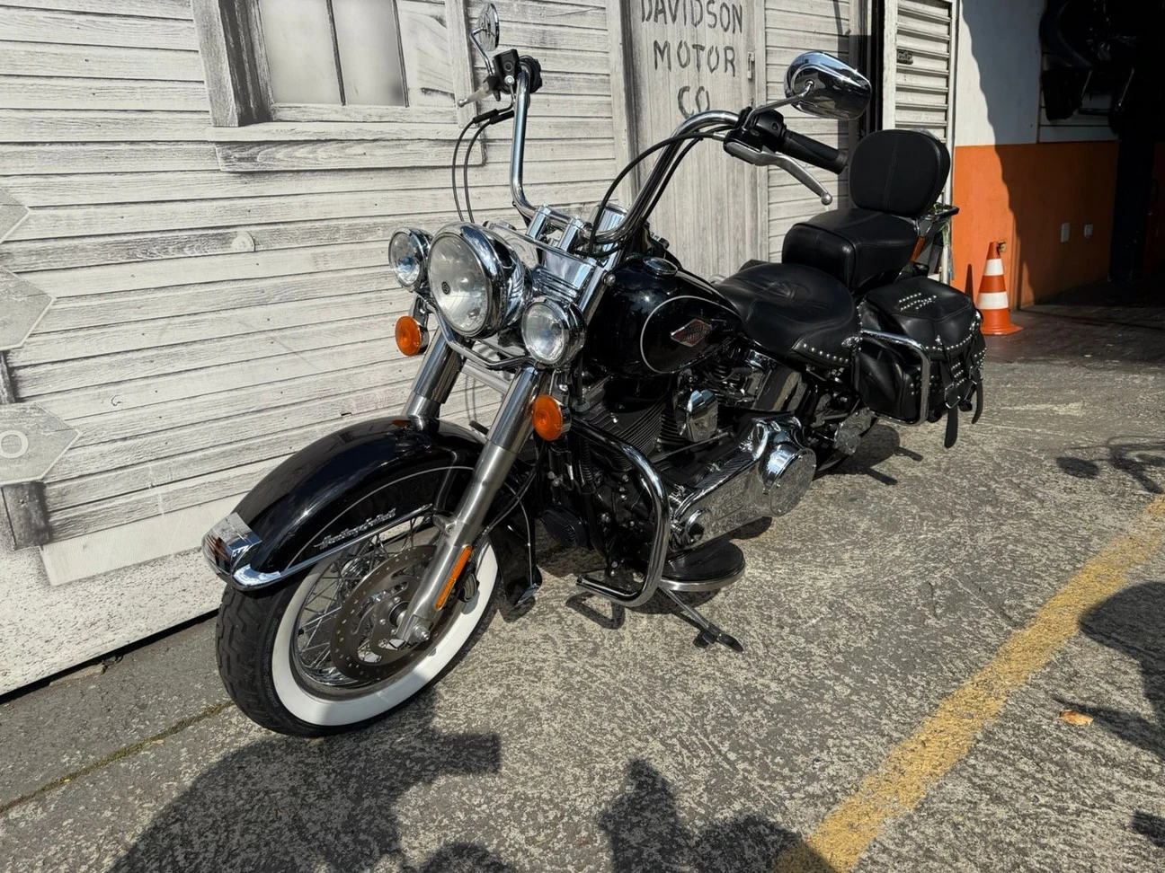 HARLEY-DAVIDSON HERITAGE SOFTAIL CLASSIC