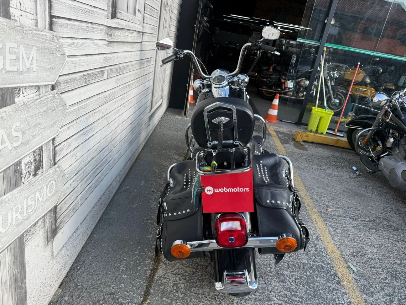 HARLEY-DAVIDSON HERITAGE SOFTAIL CLASSIC