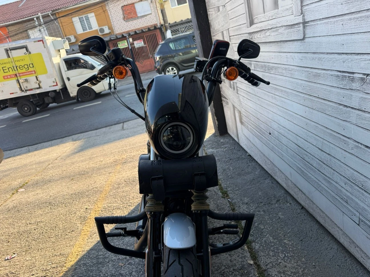 HARLEY-DAVIDSON SPORTSTER IRON 1200