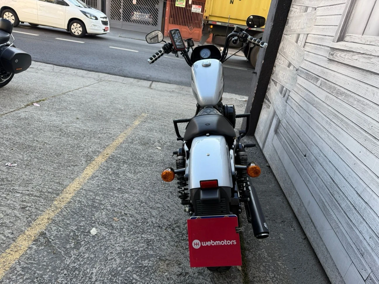 HARLEY-DAVIDSON SPORTSTER IRON 1200