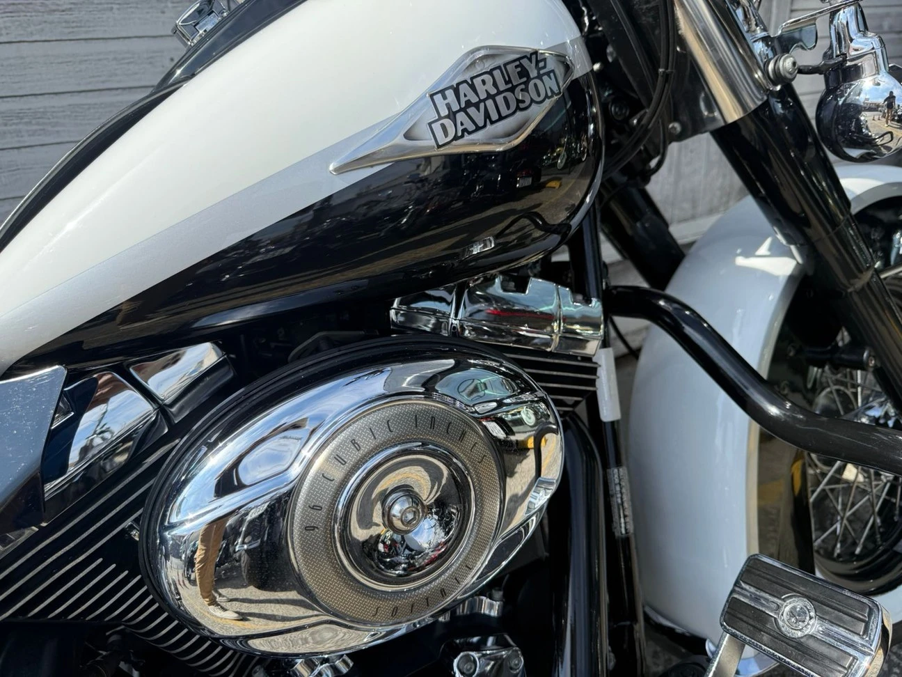 HARLEY-DAVIDSON SOFTAIL HERITAGE CLASSIC