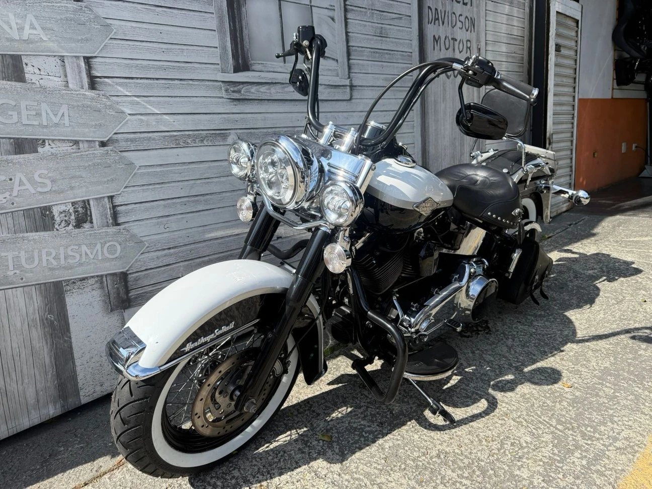 HARLEY-DAVIDSON SOFTAIL HERITAGE CLASSIC