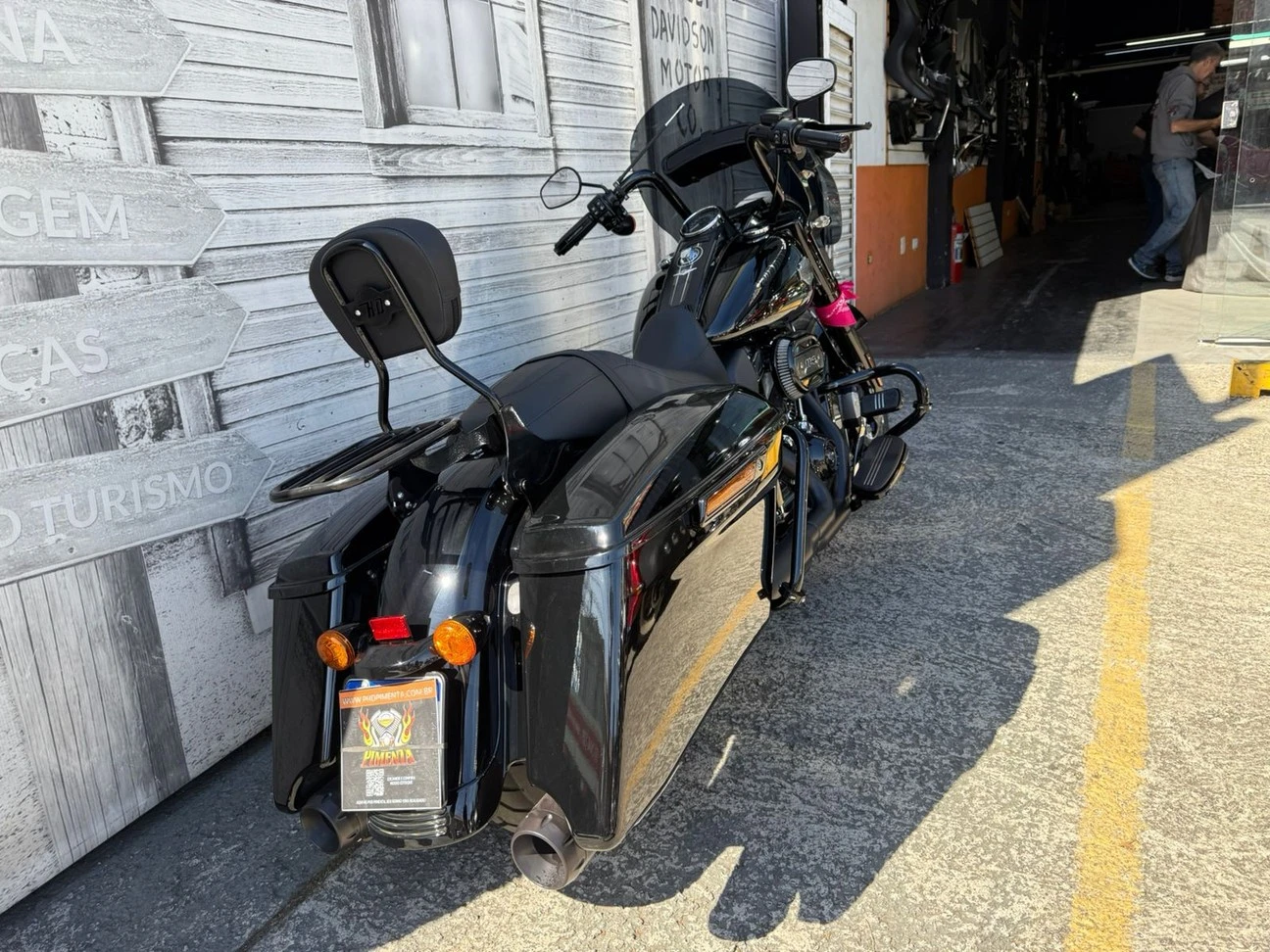 HARLEY-DAVIDSON ROAD KING SPECIAL