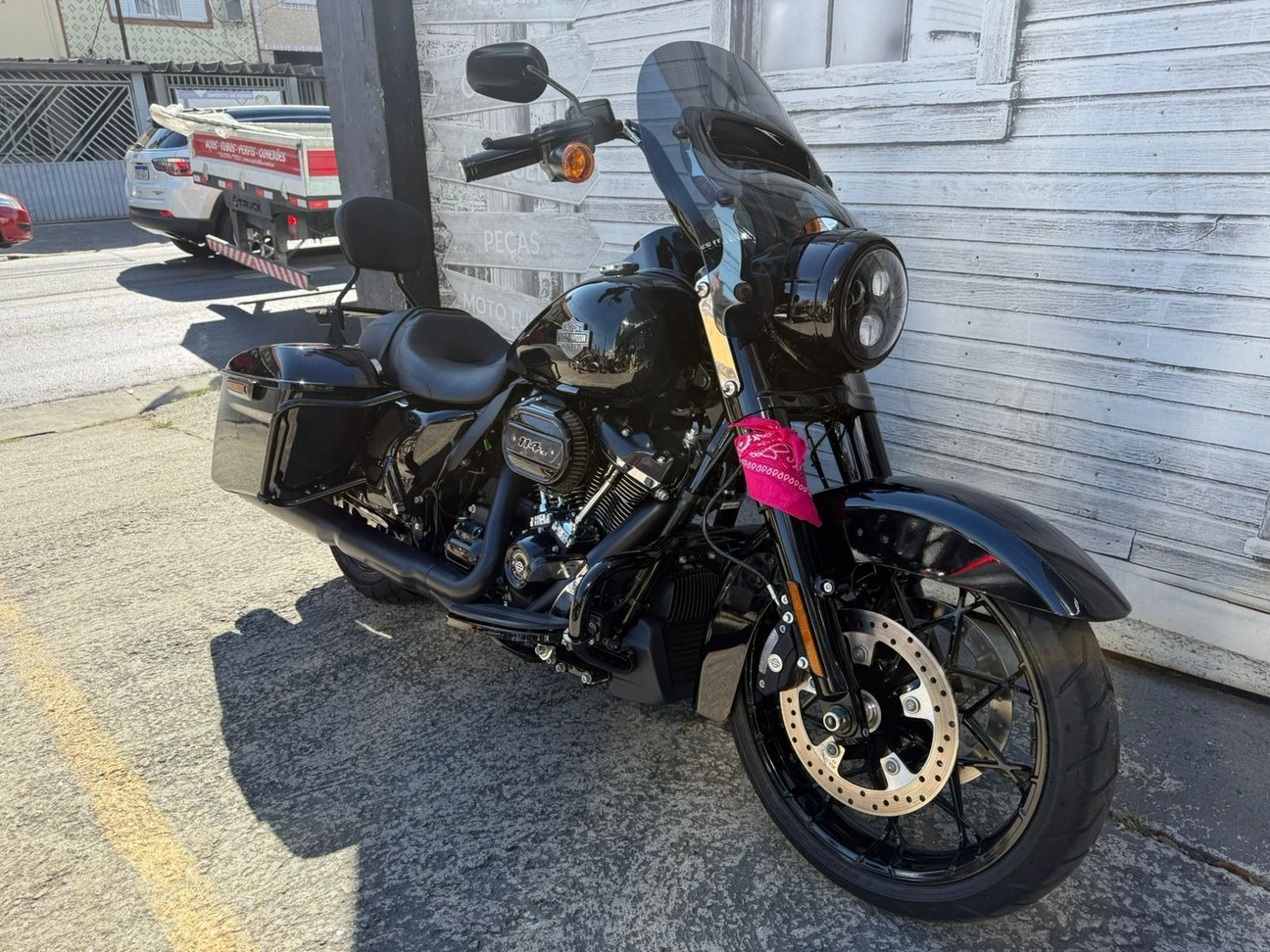 HARLEY-DAVIDSON ROAD KING SPECIAL