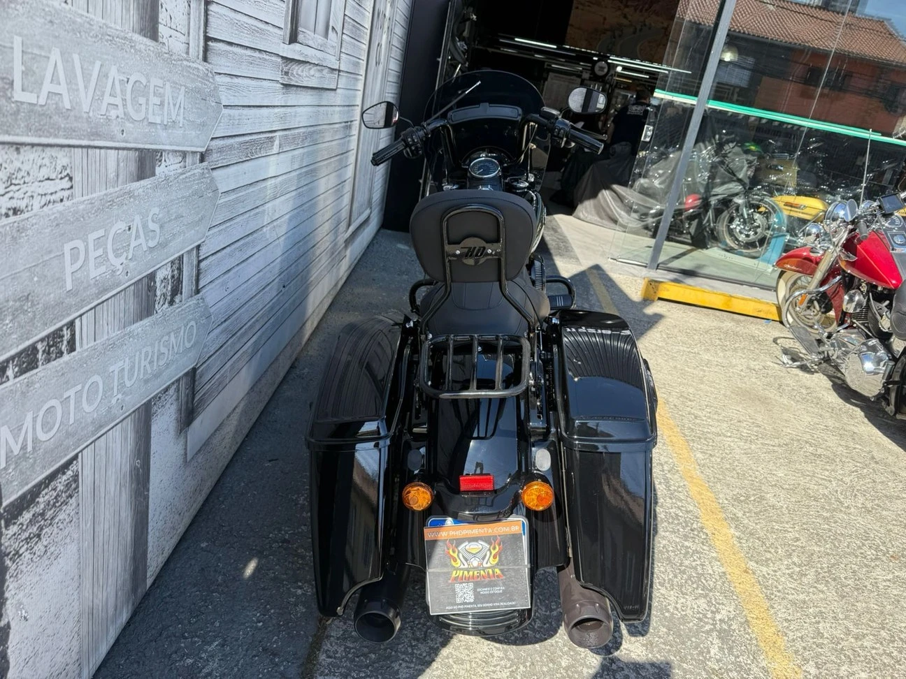 HARLEY-DAVIDSON ROAD KING SPECIAL