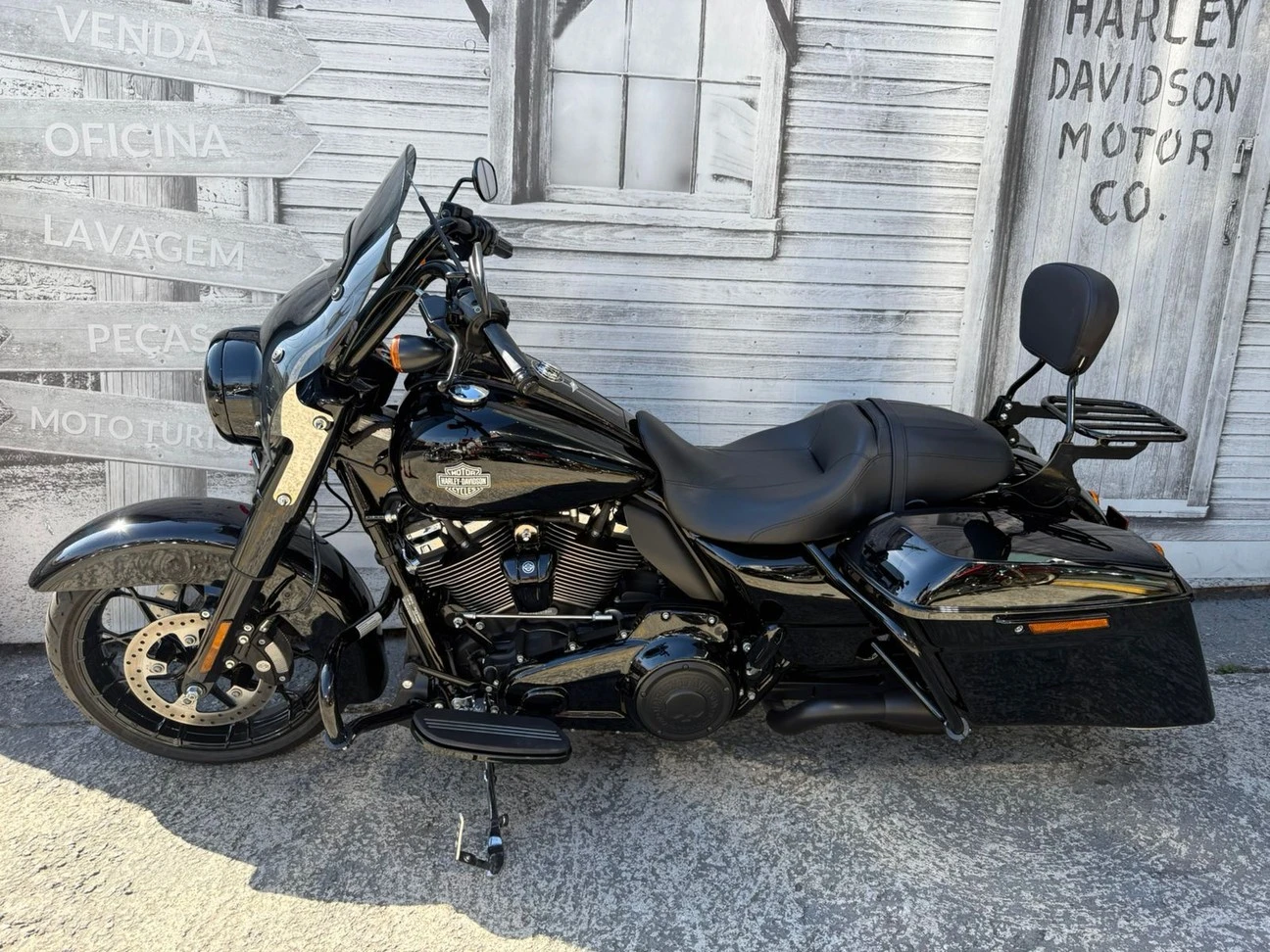 HARLEY-DAVIDSON ROAD KING SPECIAL