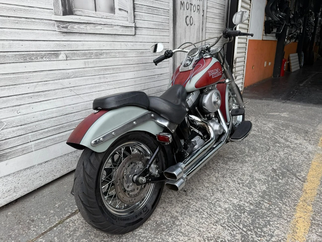 HARLEY-DAVIDSON HERITAGE SOFTAIL CUSTOM