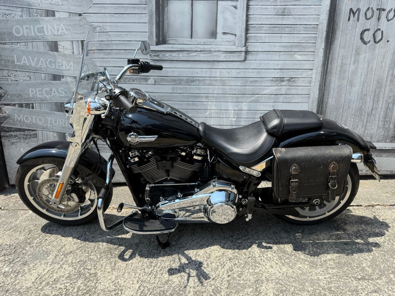 HARLEY-DAVIDSON SOFTAIL FAT BOB 114