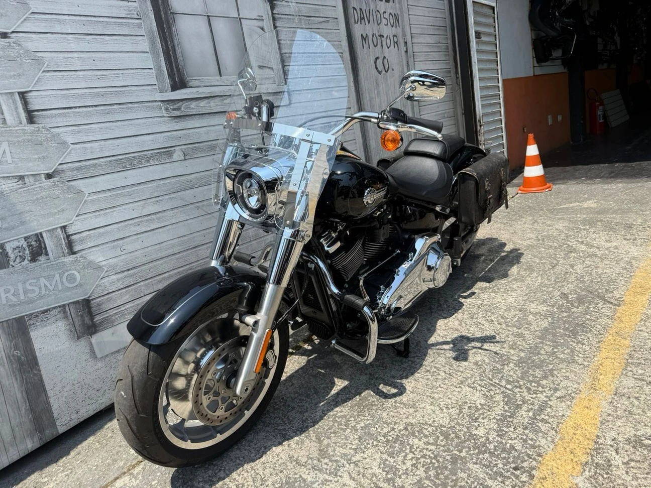 HARLEY-DAVIDSON SOFTAIL FAT BOB 114