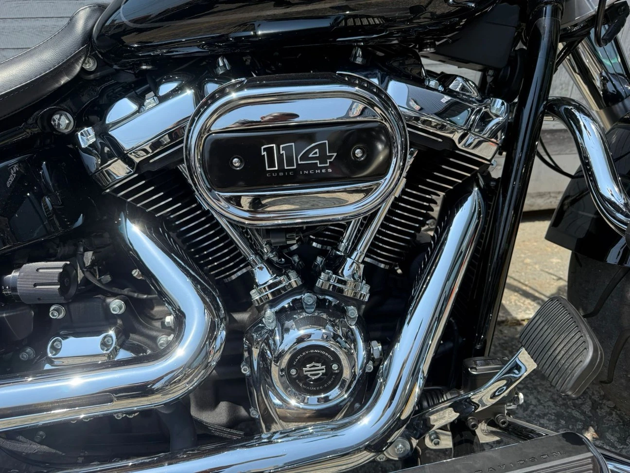 HARLEY-DAVIDSON SOFTAIL FAT BOB 114