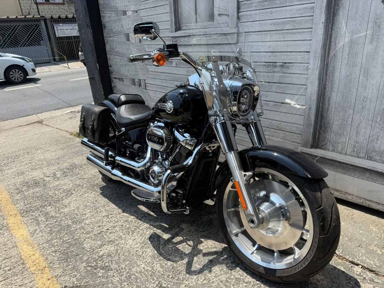HARLEY-DAVIDSON SOFTAIL FAT BOB 114