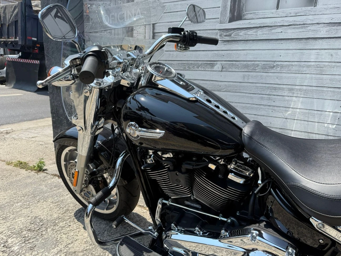 HARLEY-DAVIDSON SOFTAIL FAT BOB 114