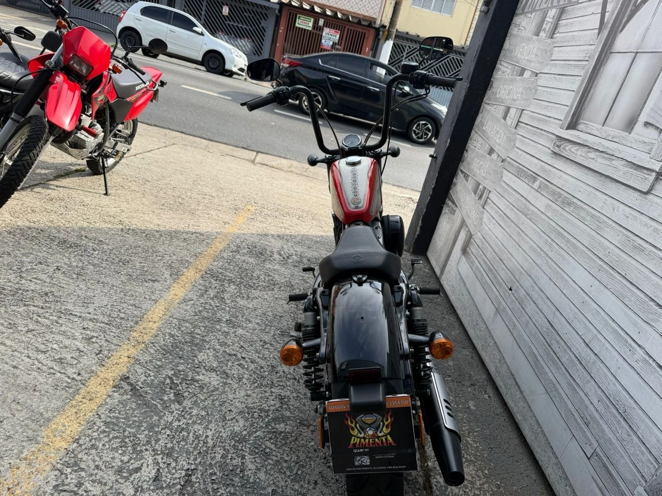 HARLEY-DAVIDSON SPORTSTER FORTY-EIGHT