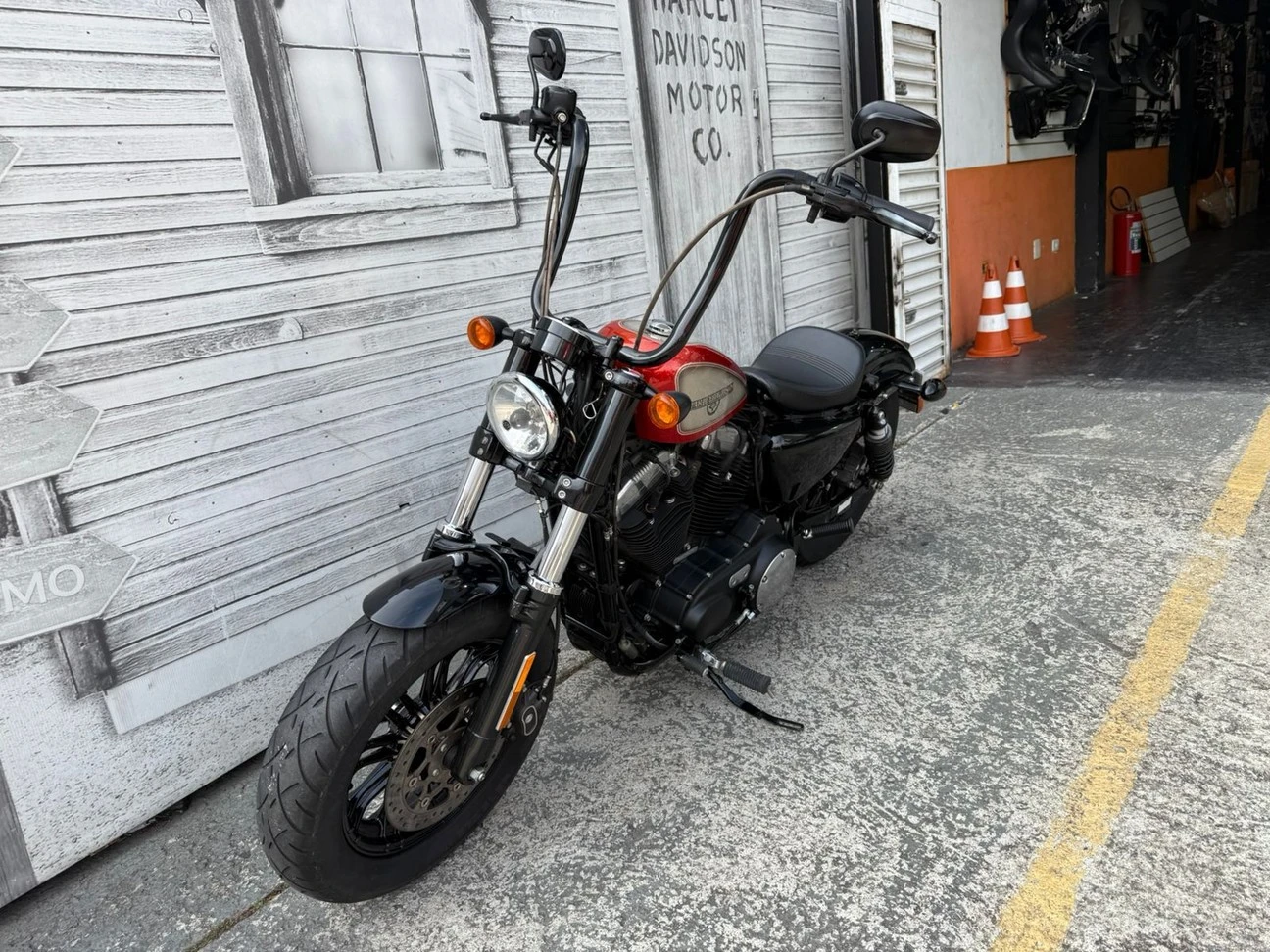 HARLEY-DAVIDSON SPORTSTER FORTY-EIGHT