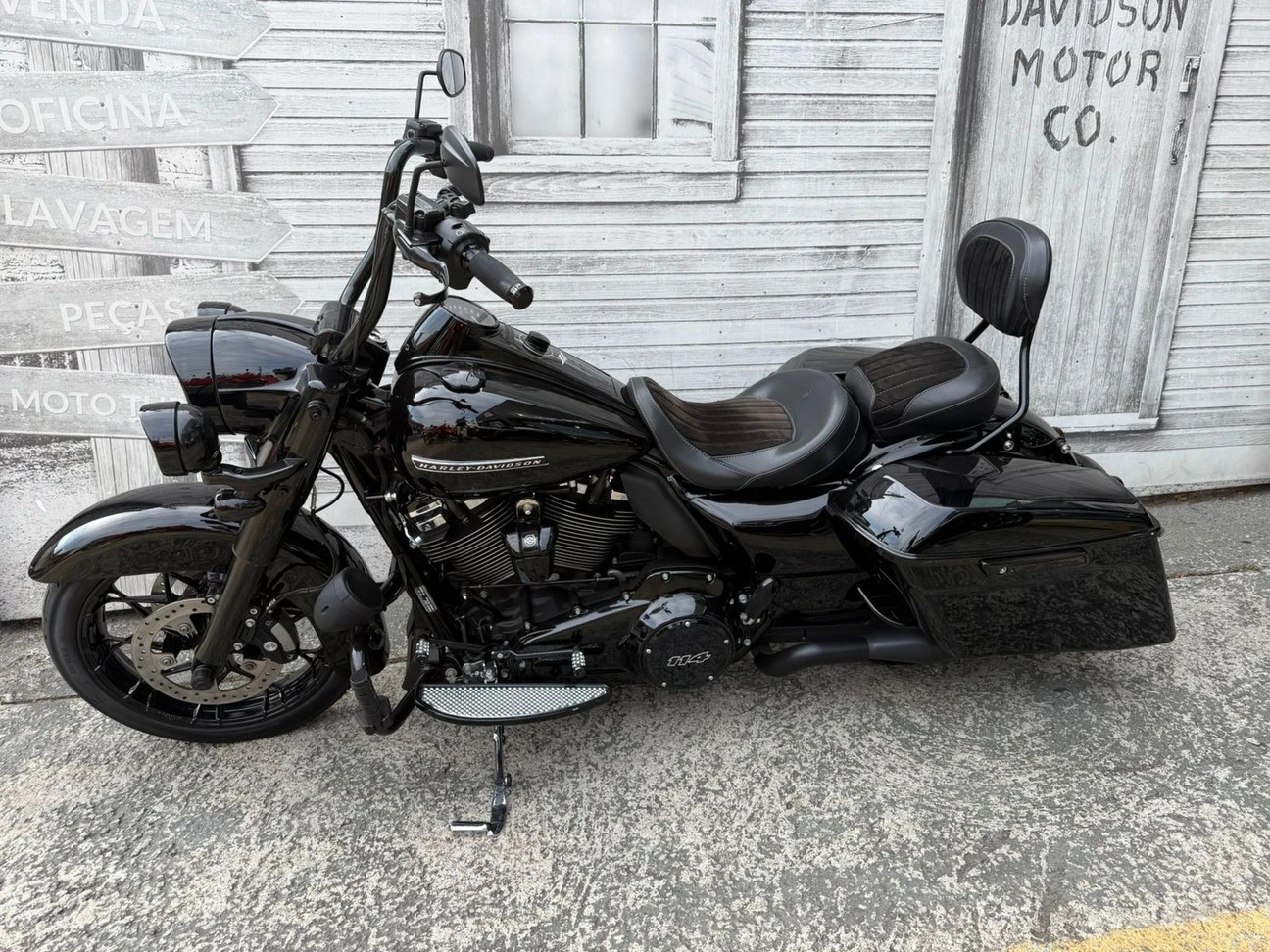 HARLEY-DAVIDSON ROAD KING SPECIAL