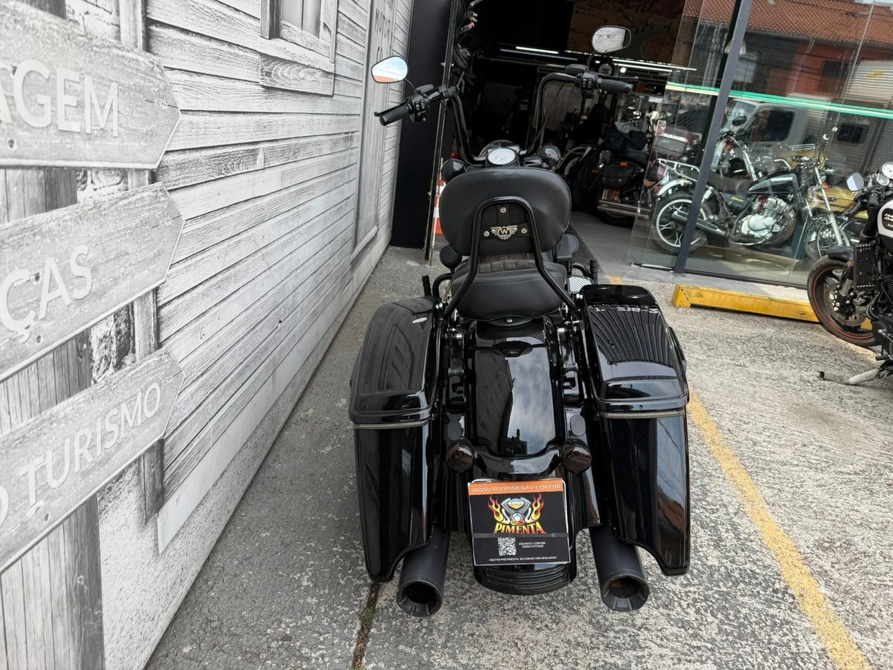 HARLEY-DAVIDSON ROAD KING SPECIAL