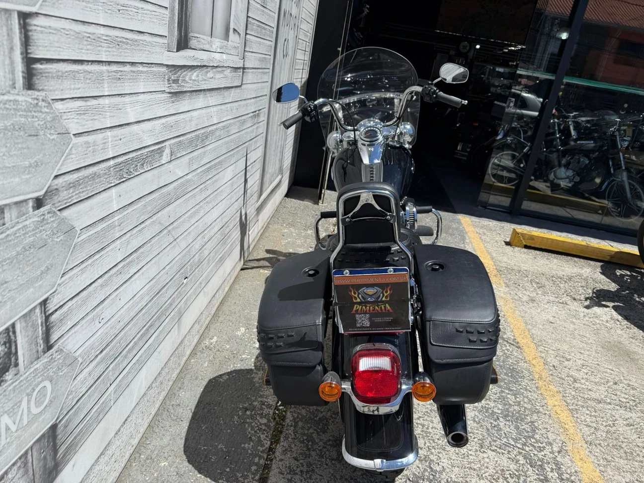 HARLEY-DAVIDSON SOFTAIL HERITAGE CLASSIC 114