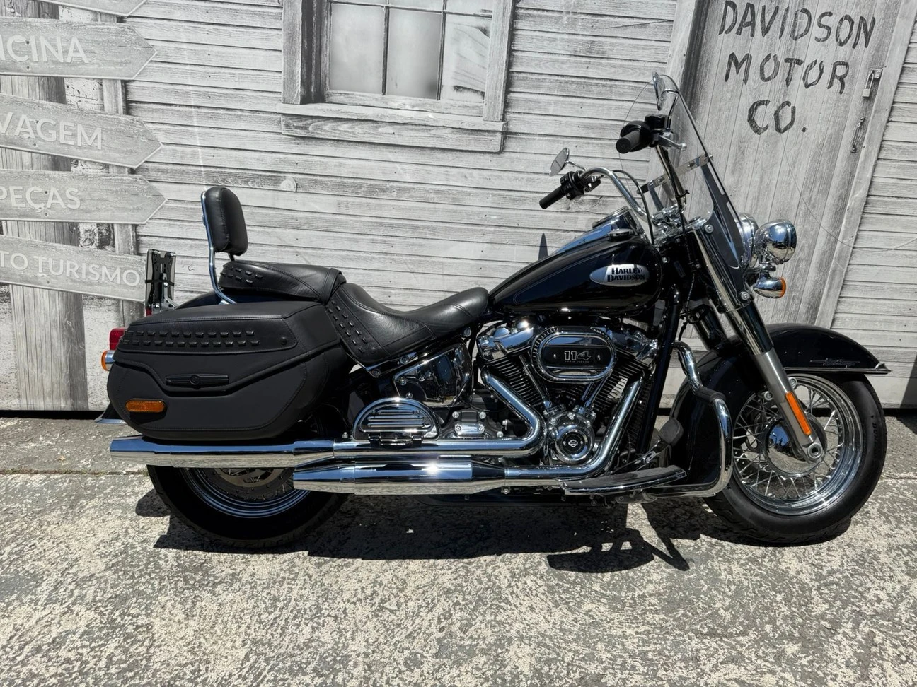 HARLEY-DAVIDSON SOFTAIL HERITAGE CLASSIC 114