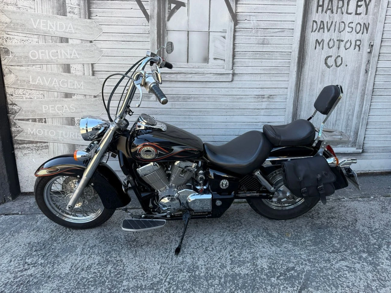 HONDA SHADOW 750