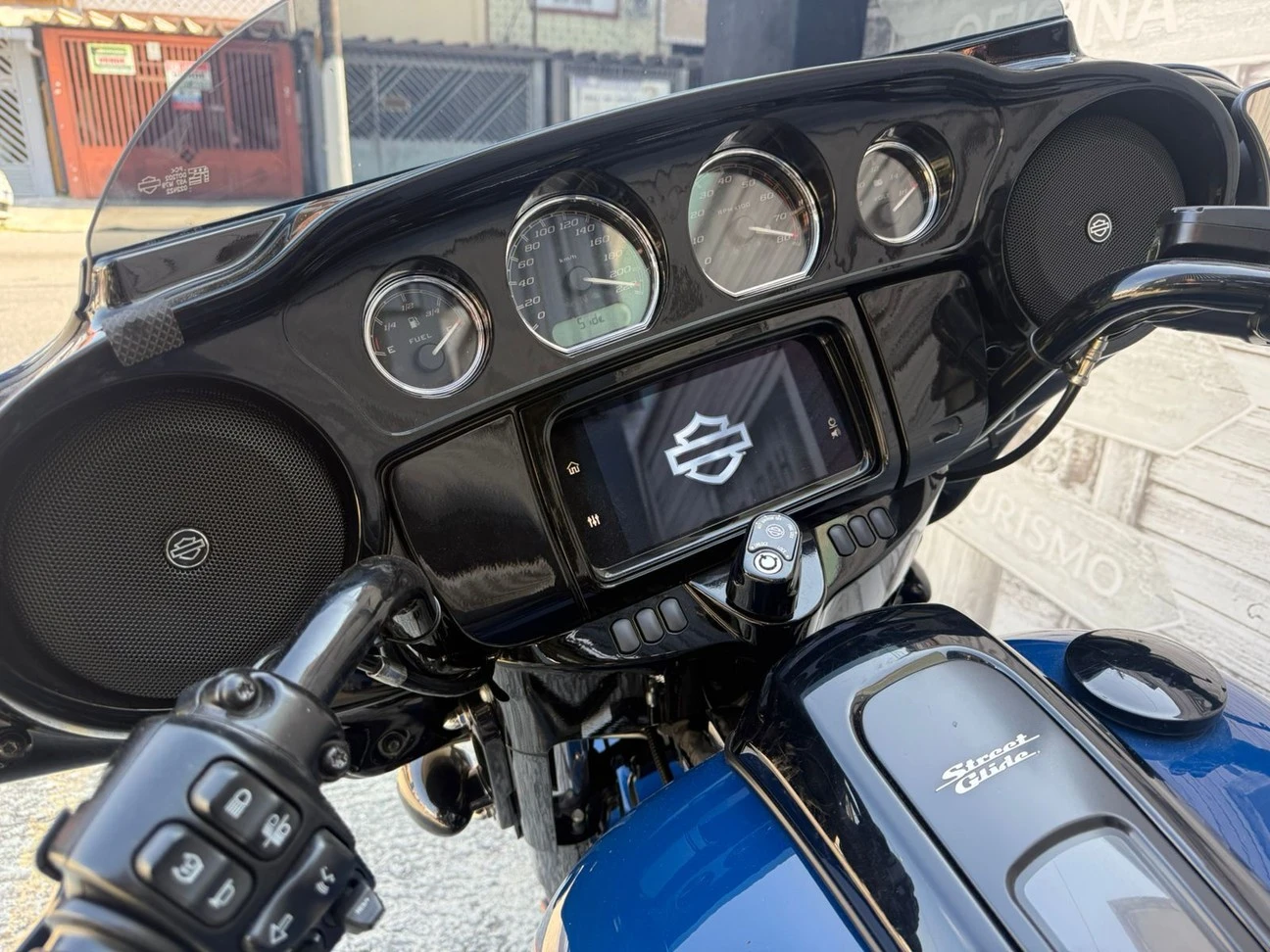 HARLEY-DAVIDSON STREET GLIDE SPECIAL