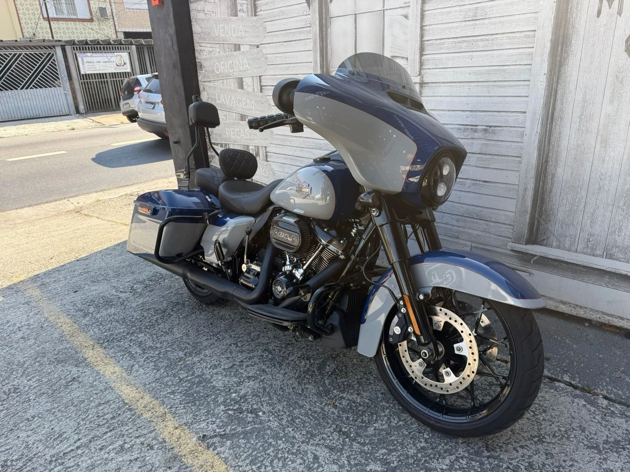 HARLEY-DAVIDSON STREET GLIDE SPECIAL