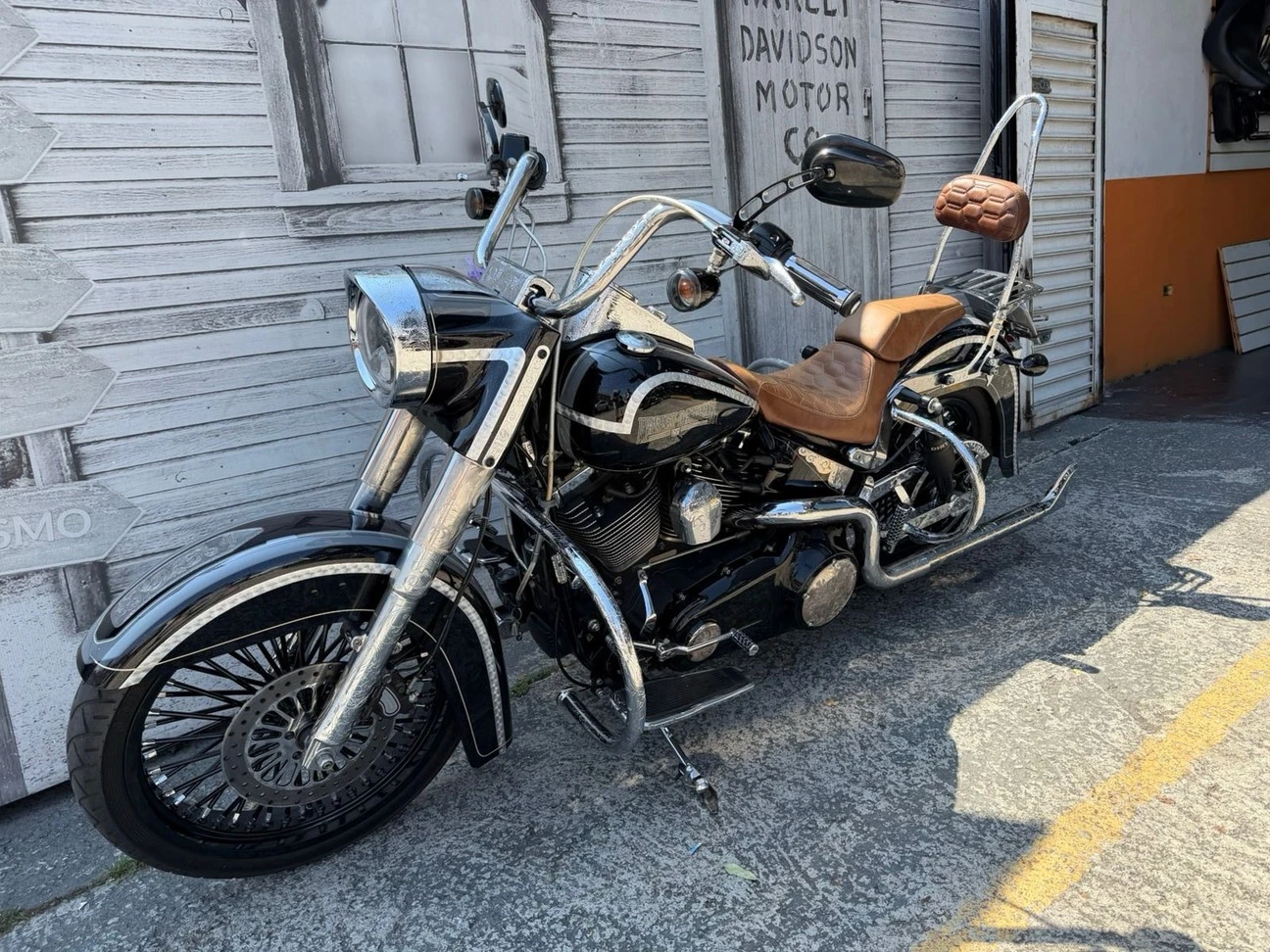 HARLEY-DAVIDSON SOFTAIL DELUXE