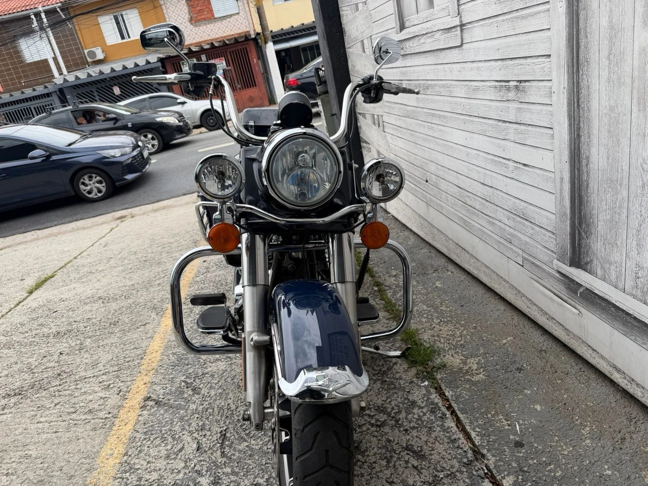 HARLEY-DAVIDSON ROAD KING POLICE FLHP