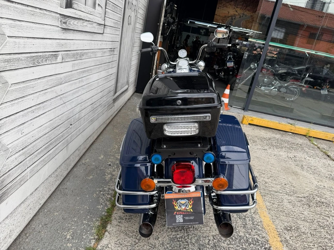 HARLEY-DAVIDSON ROAD KING POLICE FLHP