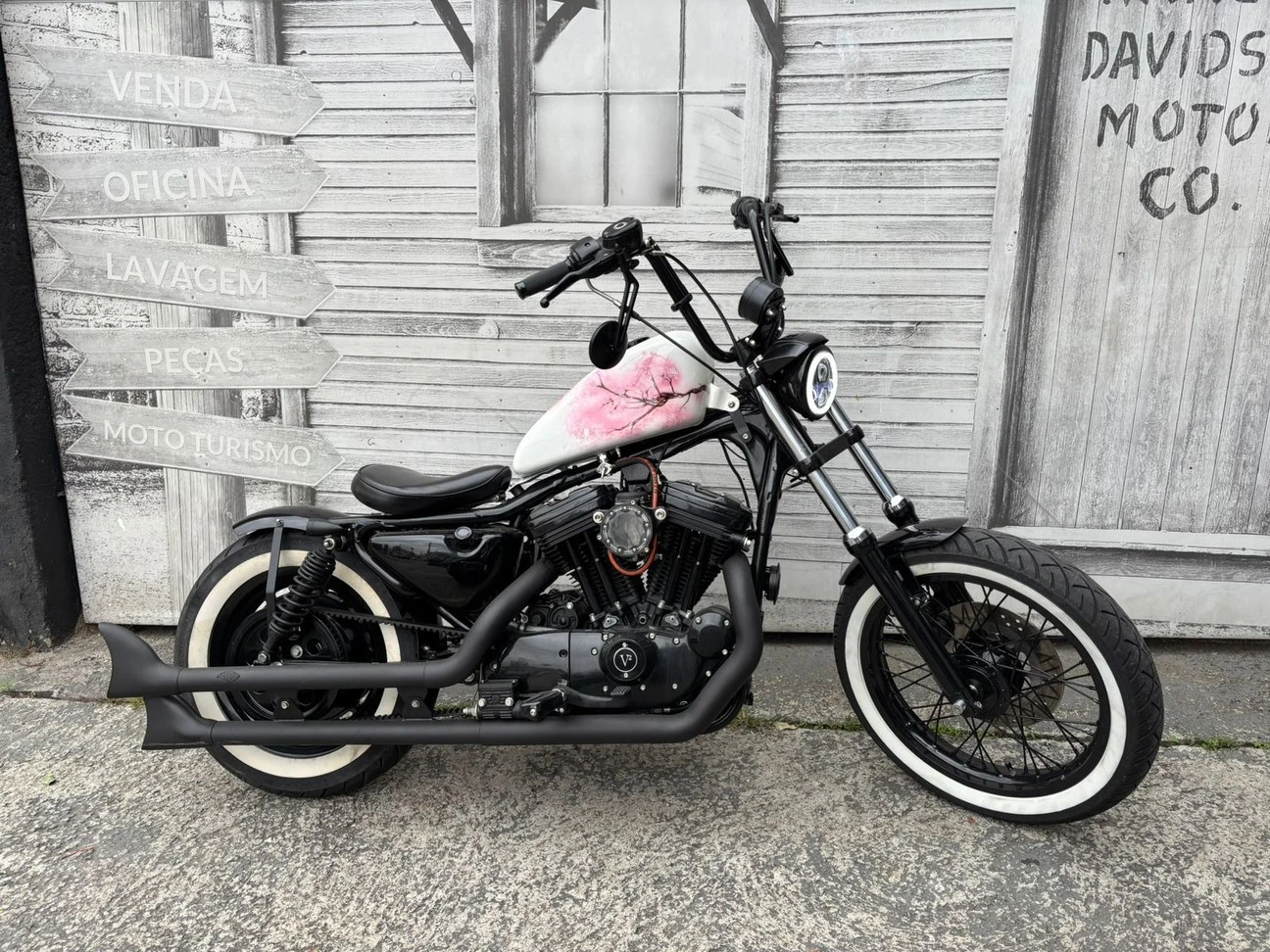 HARLEY-DAVIDSON SPORTSTER XL 883 STANDARD