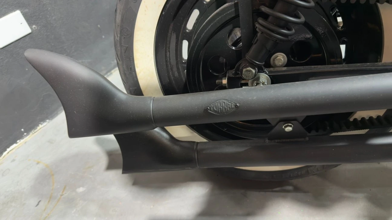 HARLEY-DAVIDSON SPORTSTER XL 883 STANDARD