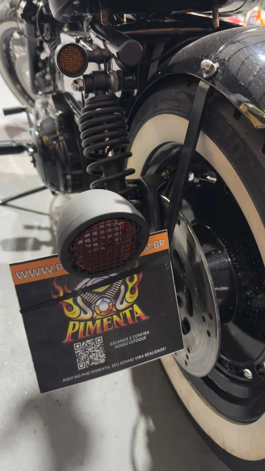 HARLEY-DAVIDSON SPORTSTER XL 883 STANDARD