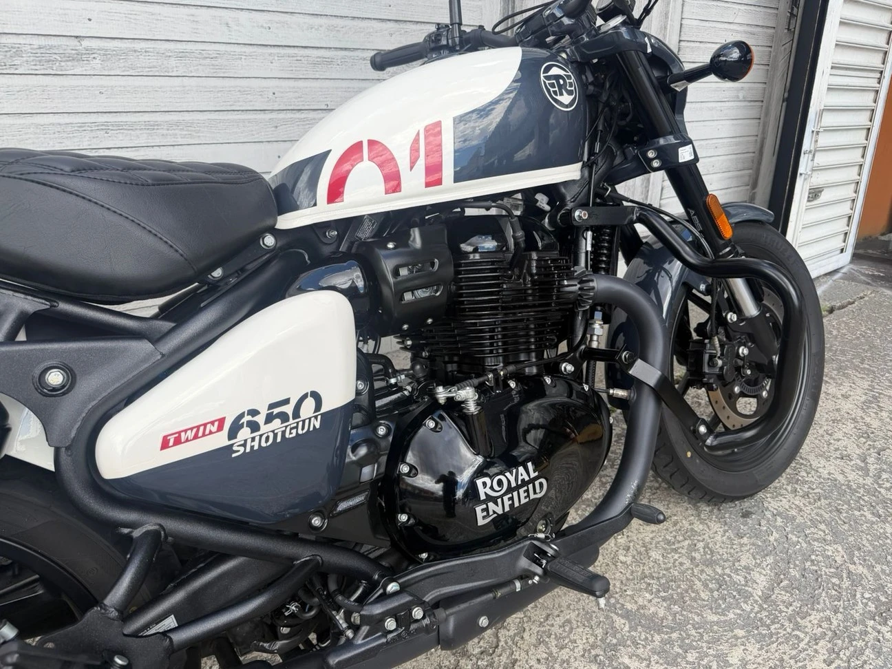 SHOTGUN 650 STENCIL WHITE 