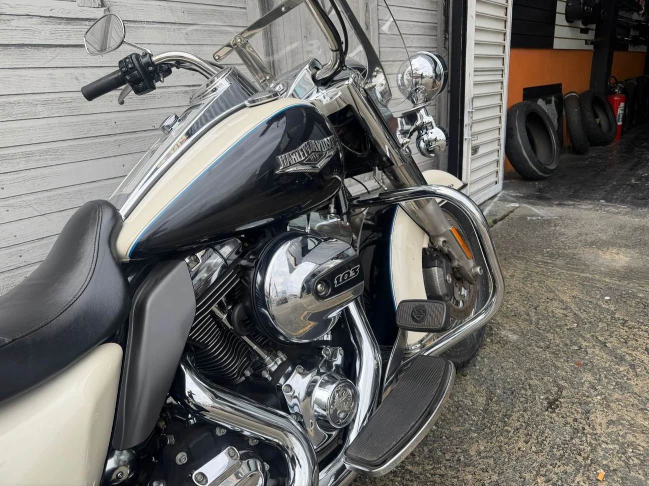 ROAD KING CLASSIC 