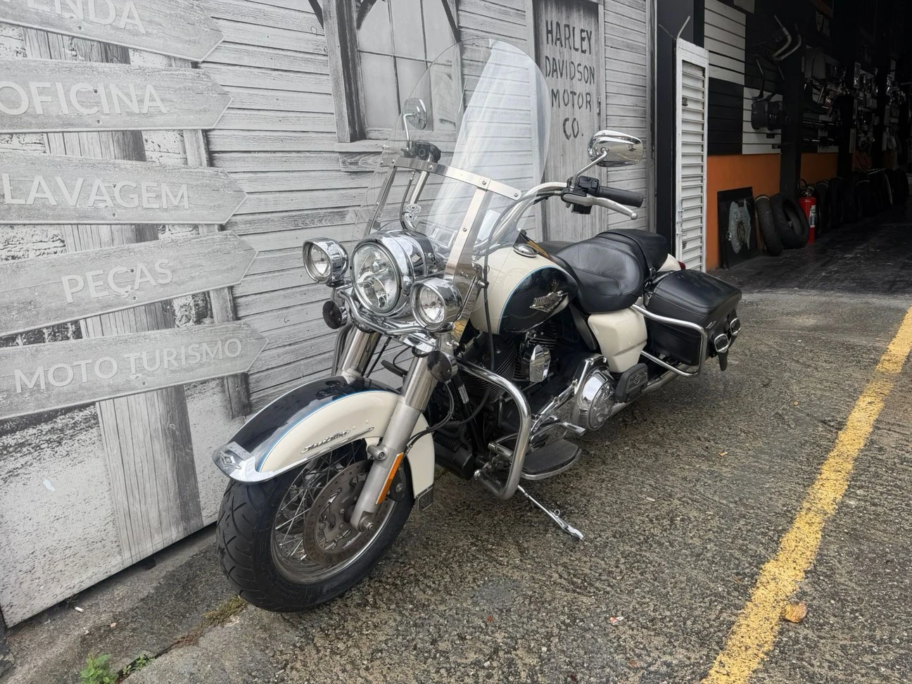 ROAD KING CLASSIC 