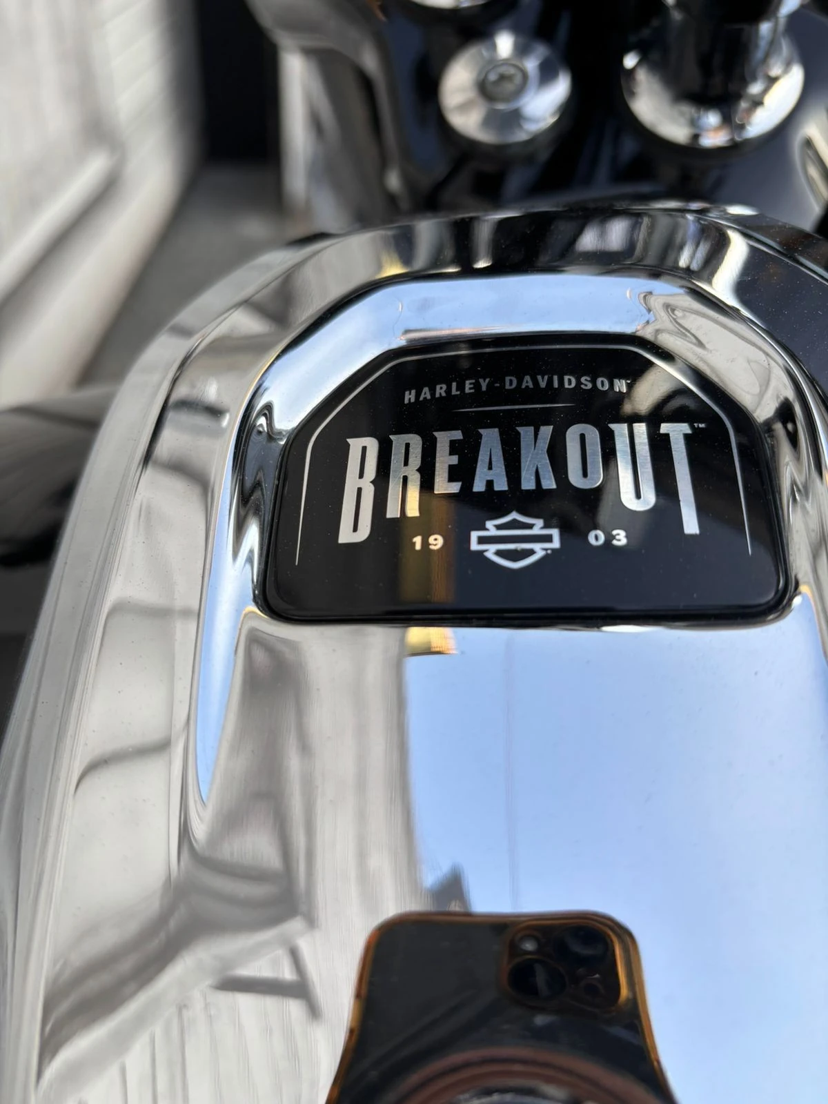 SOFTAIL BREAKOUT 