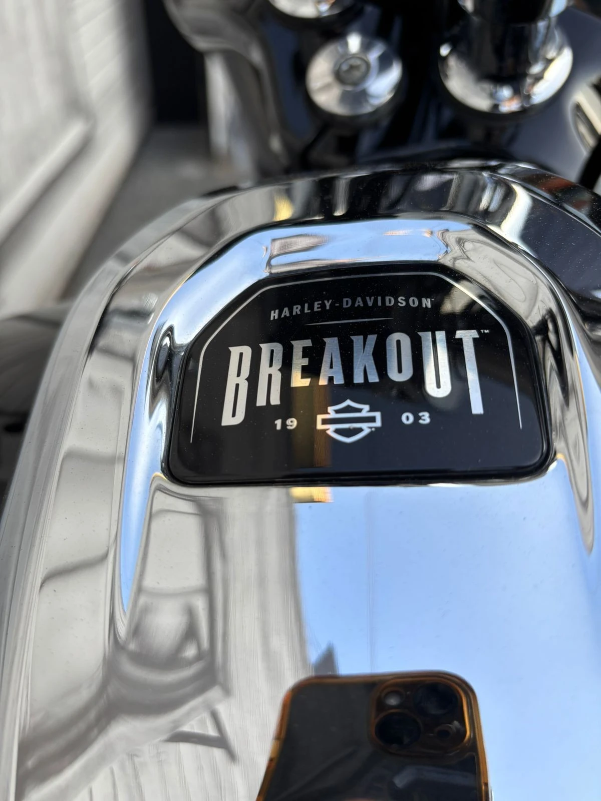 SOFTAIL BREAKOUT 