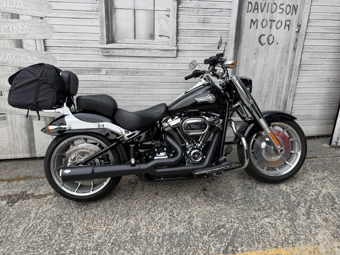 HARLEY-DAVIDSON SOFTAIL FAT BOY 114