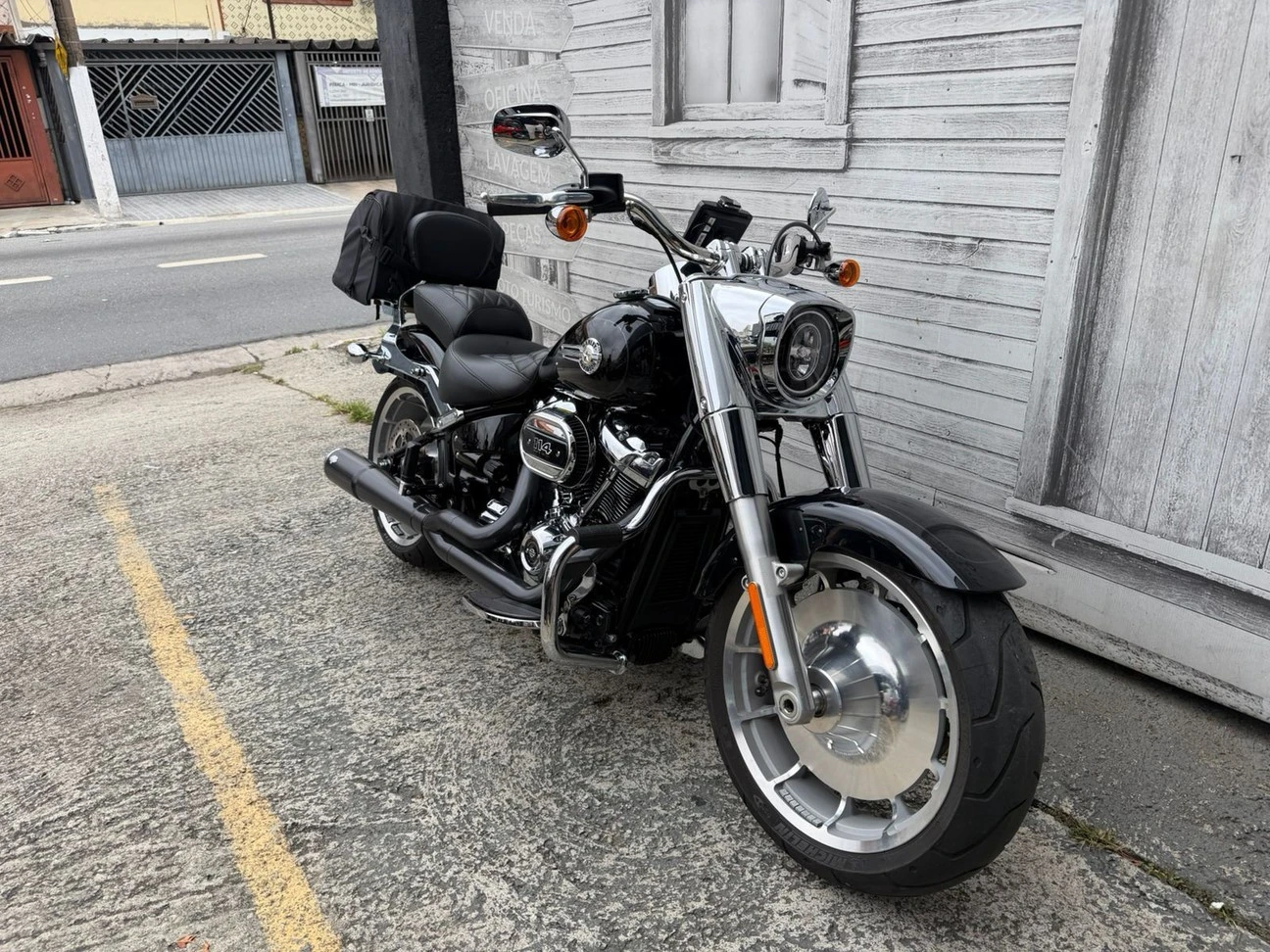 HARLEY-DAVIDSON SOFTAIL FAT BOY 114