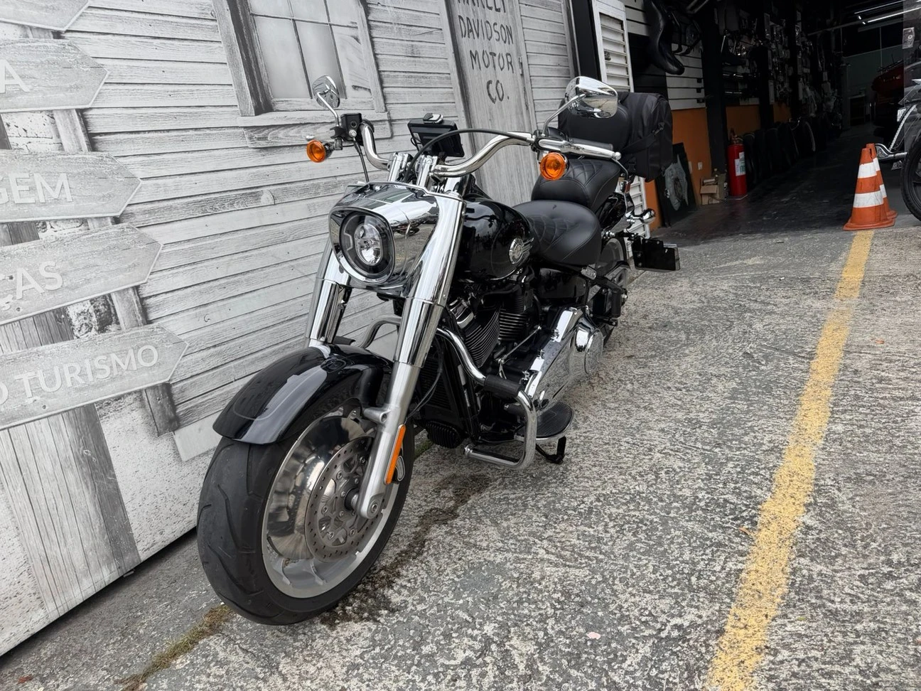 HARLEY-DAVIDSON SOFTAIL FAT BOY 114