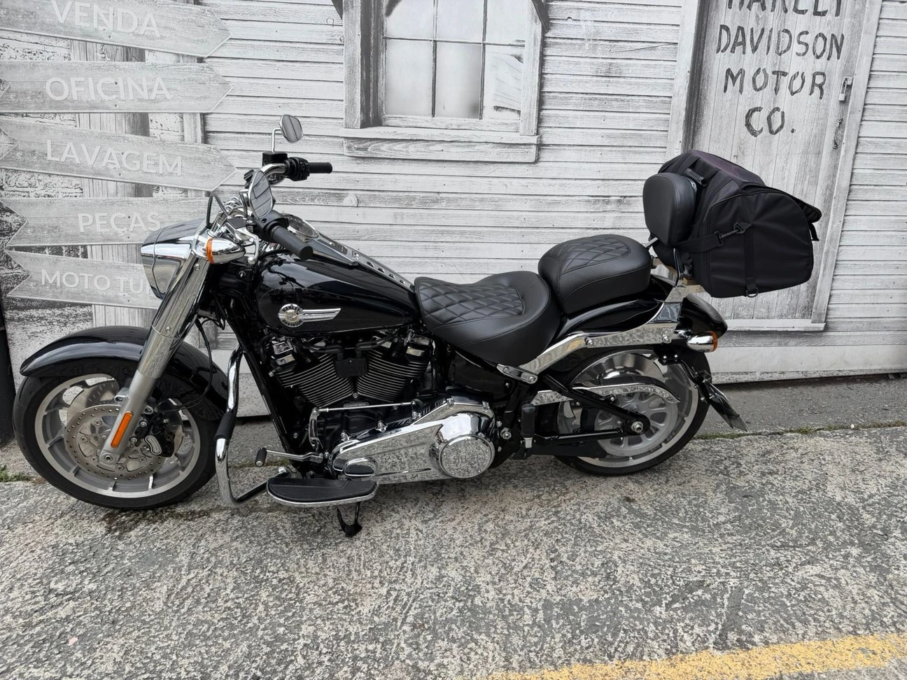 HARLEY-DAVIDSON SOFTAIL FAT BOY 114