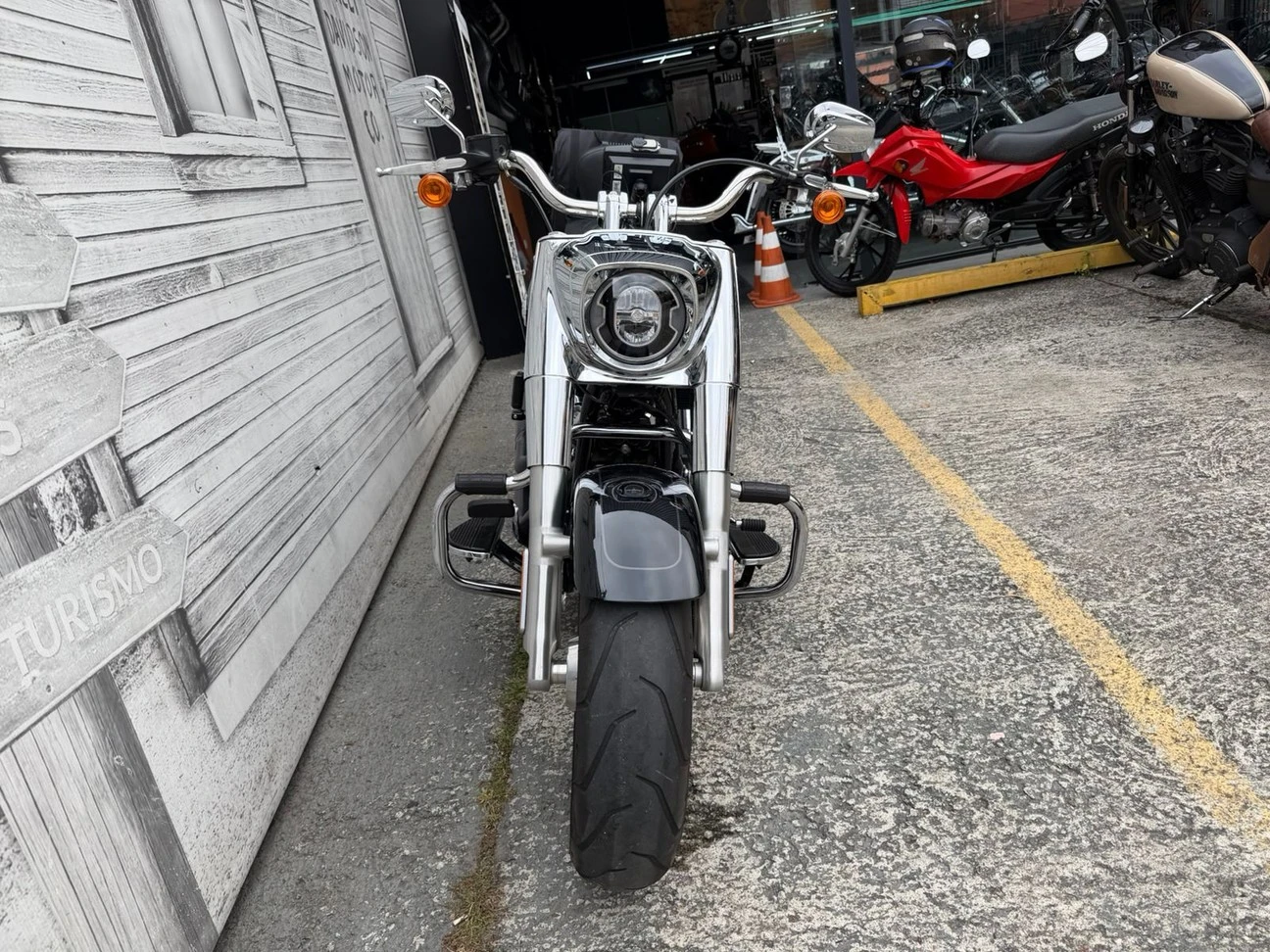 HARLEY-DAVIDSON SOFTAIL FAT BOY 114