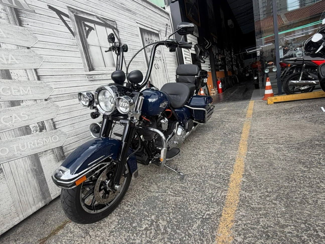 ROAD KING POLICE FLHP 