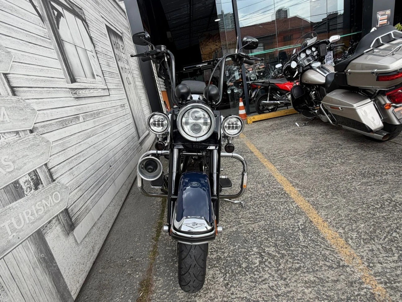 ROAD KING POLICE FLHP 
