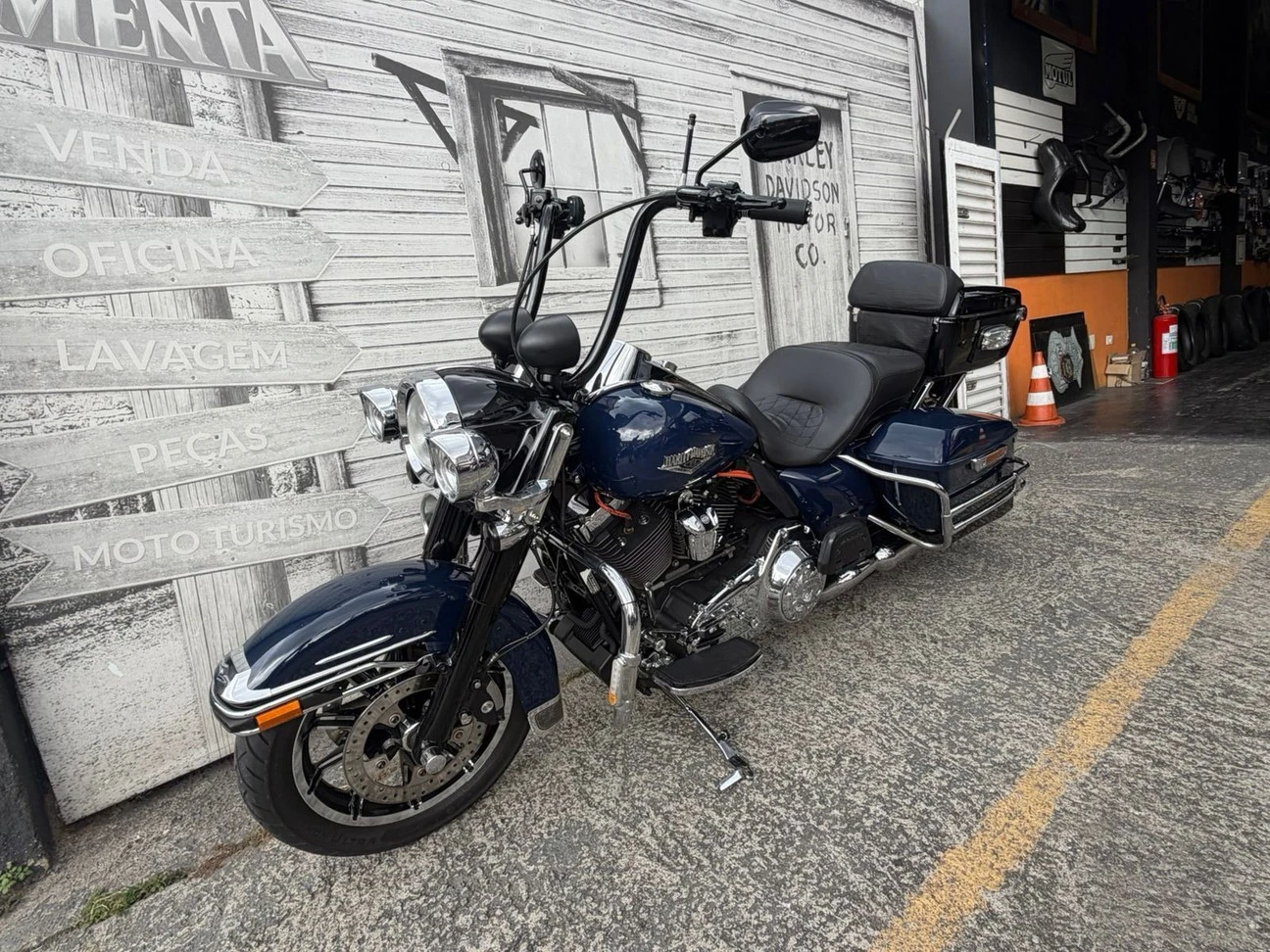 ROAD KING POLICE FLHP 